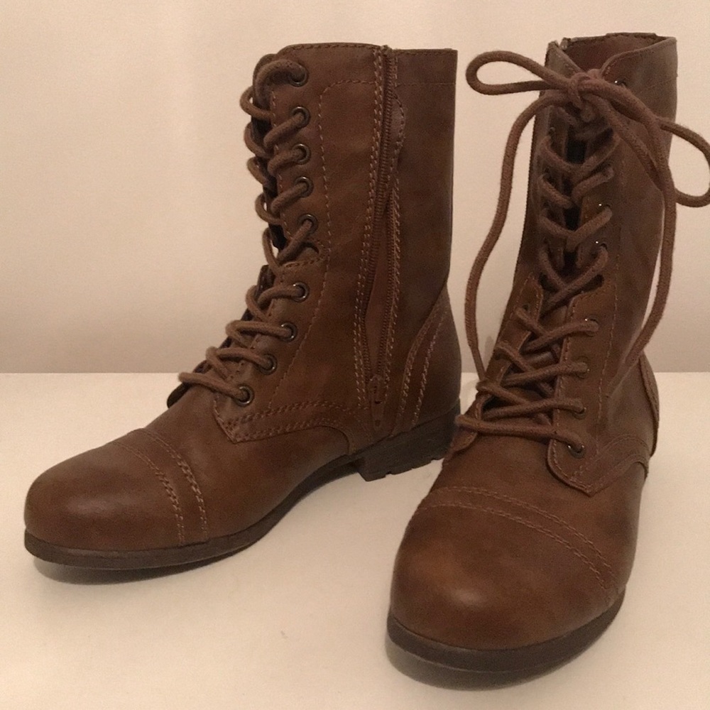 Size 7 Brown Combat Boots *NBW!